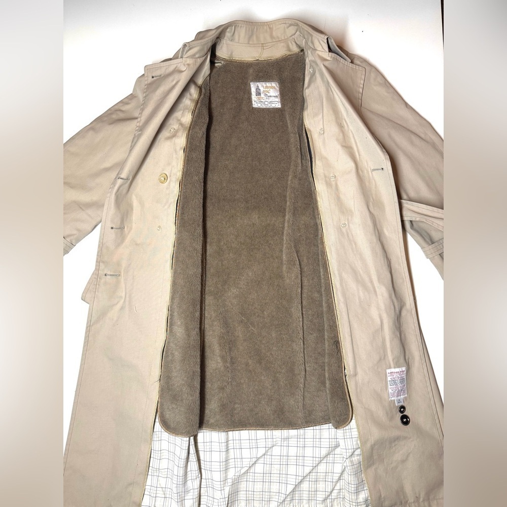 London Fog Women’s Long Belted Double Breasted Heavy Trench Coat Size-16 Reg - Picture 11 of 15